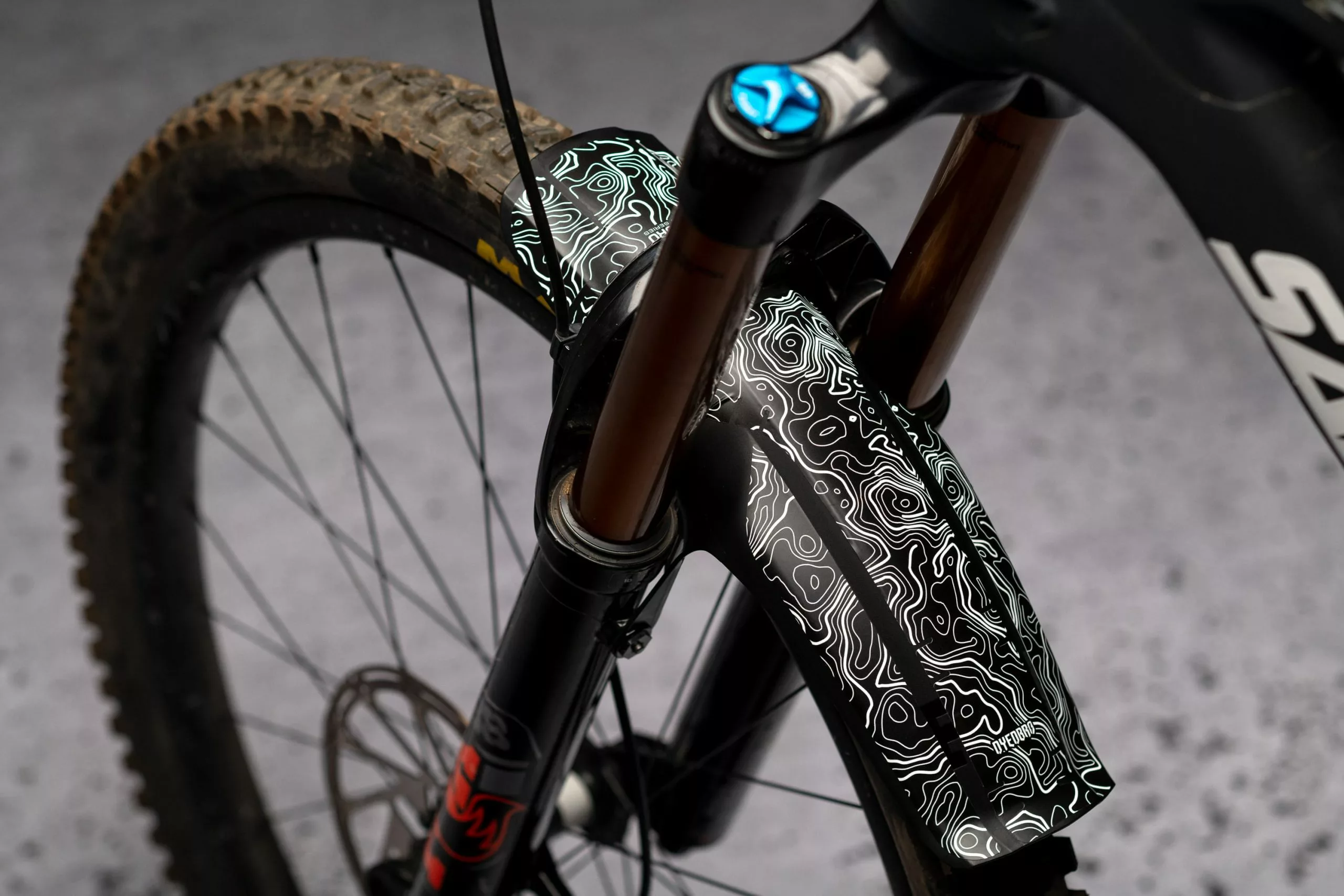 Dyedbro Spatbordstickers FOX 36-38 XL 2 Dyedbro Spatbordstickers FOX 36-38 XL - Afbeelding 2