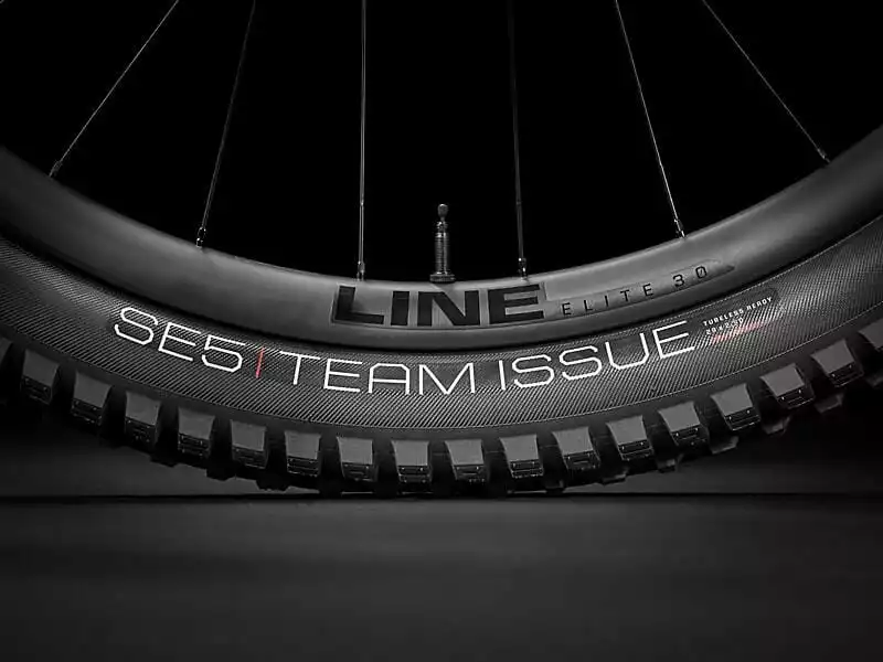 Trek Brandstof EX 9.8 GX AXS Gen 6 Mulsanne Blauw 10 Trek Brandstof EX 9.8 GX AXS Gen 6 Mulsanne Blauw - Afbeelding 10