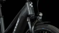 Cube Touring Hybrid ONE 625 Grey N White E-Bike Trekkingfiets Dames -Goedkope Mountainbikes Winkel 631052Z Cube Touring Hybrid ONE 625 grey n white 2023 E Bike Trekkingrad Damen 4 1280x1280