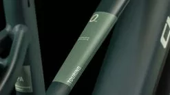 Cube Touring Hybrid ONE 625 Darkgreen N Green E-Bike Trekkingfiets Dames -Goedkope Mountainbikes Winkel 631062Z Cube Touring Hybrid ONE 625 darkgreen n green 2023 E Bike Trekkingrad Damen 1 1280x1280