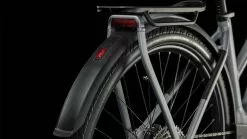 Cube Kathmandu Hybrid SLX 750 Polarsilver N Black E-Bike Trekkingfiets Dames -Goedkope Mountainbikes Winkel 631303Z Cube Kathmandu Hybrid SLX 750 polarsilver n black 2023 E Bike Trekkingrad Damen 3 1280x1280