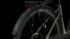 Cube Supreme Hybrid Pro 625 Flashgrey N Black E-Bike Trekkingfiets Lage Instap -Goedkope Mountainbikes Winkel 632102E Cube Supreme Hybrid Pro 625 flashgrey n black 2023 E Bike Trekkingrad Tiefeinsteiger 2 1280x1280