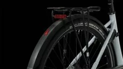 Cube Supreme Hybrid EXC 625 Flashwhite N Black E-Bike Trekkingfiets Lage Instap -Goedkope Mountainbikes Winkel 632242E Cube Supreme Hybrid EXC 625 flashwhite n black 2023 E Bike Trekkingrad Tiefeinsteiger 5 1280x1280