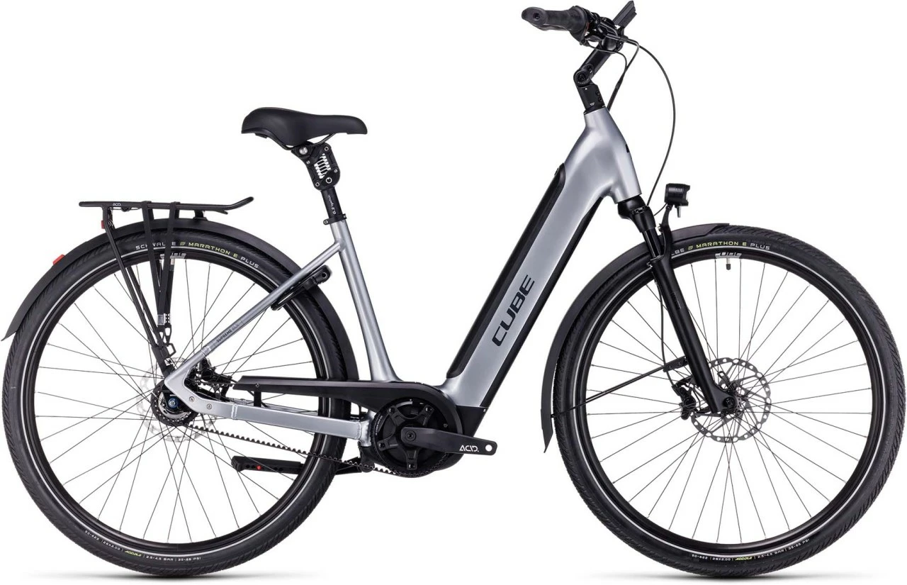 Cube Supreme Hybrid SLX 625 Polarsilver N Black E-Bike Trekkingfiets Lage Instap 1 Cube Supreme Hybrid SLX 625 Polarsilver N Black E-Bike Trekkingfiets Lage Instap