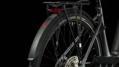 Cube Supreme Sport Hybrid EXC 625 Graphite N Black E-Bike Trekkingfiets Lage Instap -Goedkope Mountainbikes Winkel 632402E Cube Supreme Sport Hybrid EXC 625 graphite n black 2023 E Bike Trekkingrad Tiefeinsteiger 2 1280x1280