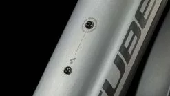 Cube Nuride Hybrid Performance 625 Allroad Graphite N Black E-Bike Trekkingfiets Heren 9 Cube Nuride Hybrid Performance 625 Allroad Graphite N Black E-Bike Trekkingfiets Heren -Goedkope Mountainbikes Winkel 632652 Cube Nuride Hybrid Performance 625 Allroad graphite n black 2023 E Bike Trekkingrad Herren 3 1280x1280