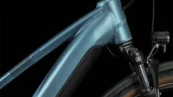 Cube Nuride Hybrid Performance 625 Allroad Metalblue N Red E-Bike Trekkingfiets Dames -Goedkope Mountainbikes Winkel 632662Z Cube Nuride Hybrid Performance 625 Allroad metalblue n red 2023 E Bike Trekkingrad Damen 2 1280x1280