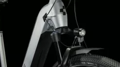 Cube Nuride Hybrid EXC 625 Allroad Polarsilver N Black E-Bike Trekkingfiets Lage Instap -Goedkope Mountainbikes Winkel 632802E Cube Nuride Hybrid EXC 625 Allroad polarsilver n black 2023 E Bike Trekkingrad Tiefeinsteiger 3 1280x1280