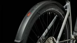 Cube Nuride Hybrid EXC 625 Allroad Polarsilver N Black E-Bike Trekkingfiets Lage Instap -Goedkope Mountainbikes Winkel 632802E Cube Nuride Hybrid EXC 625 Allroad polarsilver n black 2023 E Bike Trekkingrad Tiefeinsteiger 5 1280x1280