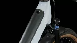 Cube Reaction Hybrid Pro 625 Allroad Flashwhite N Black E-Bike Hardtail Mountainbike Lage Instap -Goedkope Mountainbikes Winkel 634162E Cube Reaction Hybrid Pro 625 Allroad flashwhite n black 2023 E Bike Hardtail Mountainbike Tiefeinsteiger 1 1280x1280